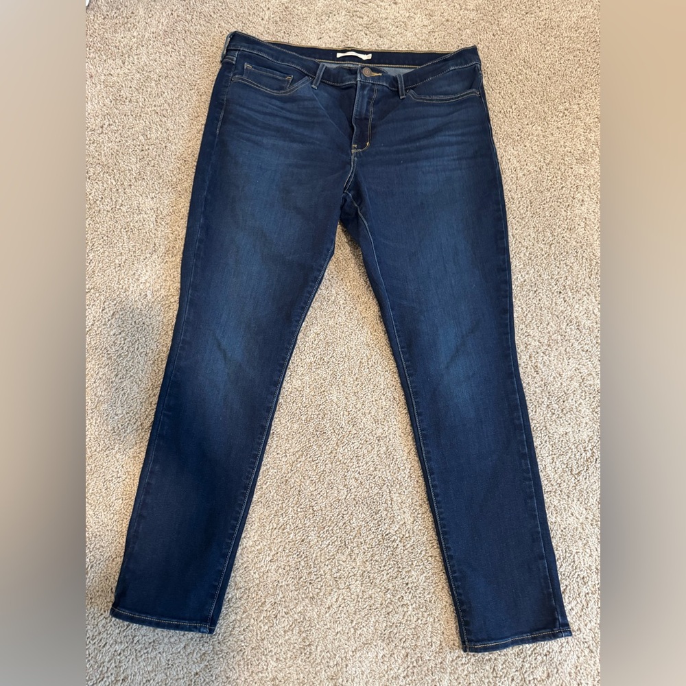 Levi 311 Shaping Skinny Size 33